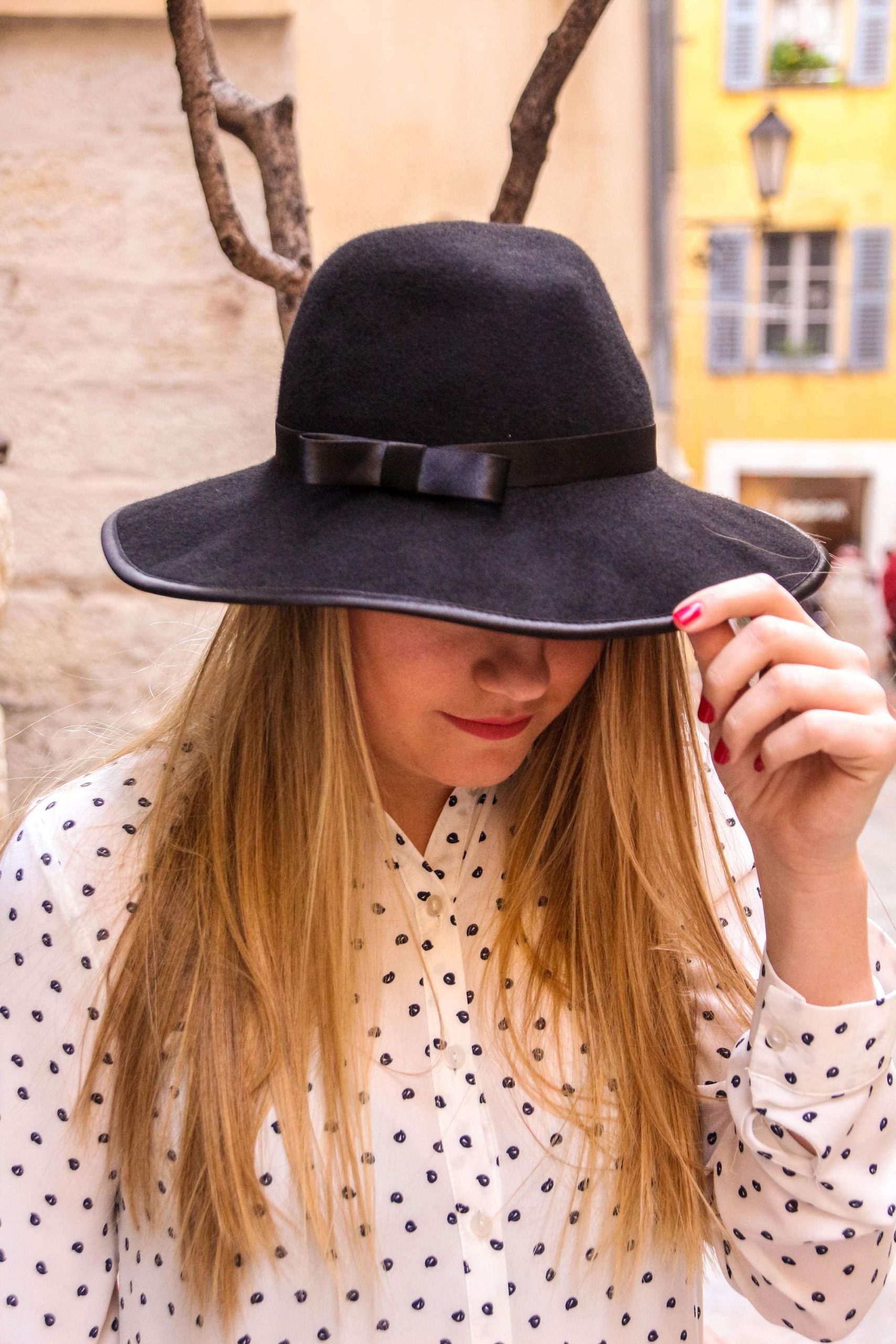 Black wool wide-brimmed fedora